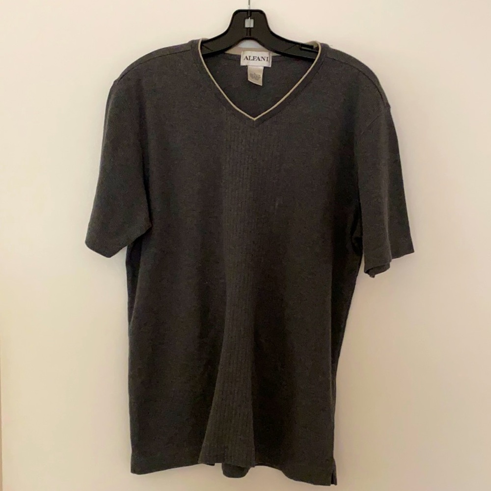 Alfani men’s 100% cotton medium weight shirt.